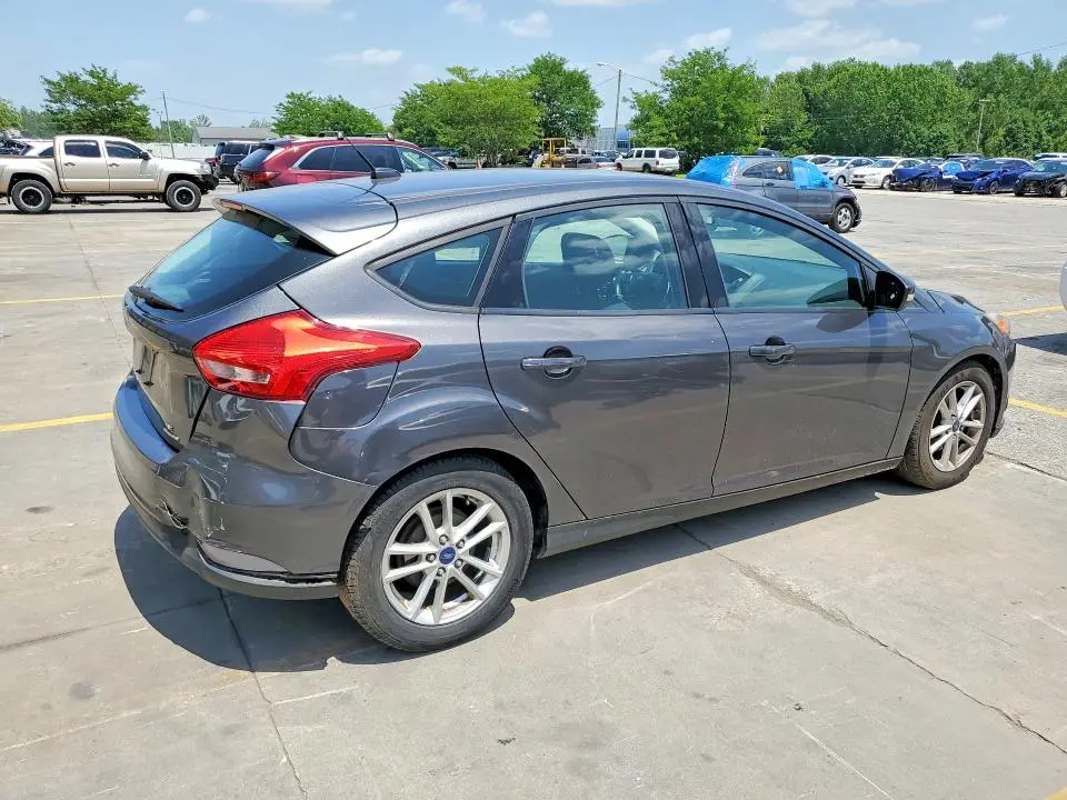 2016 FORD FOCUS SE  