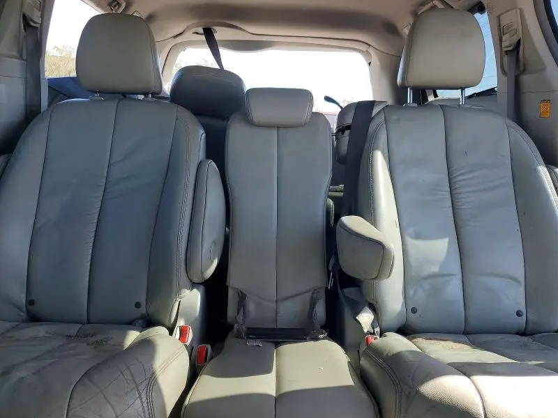 2011 TOYOTA SIENNA XLE 8-PASSENGER  