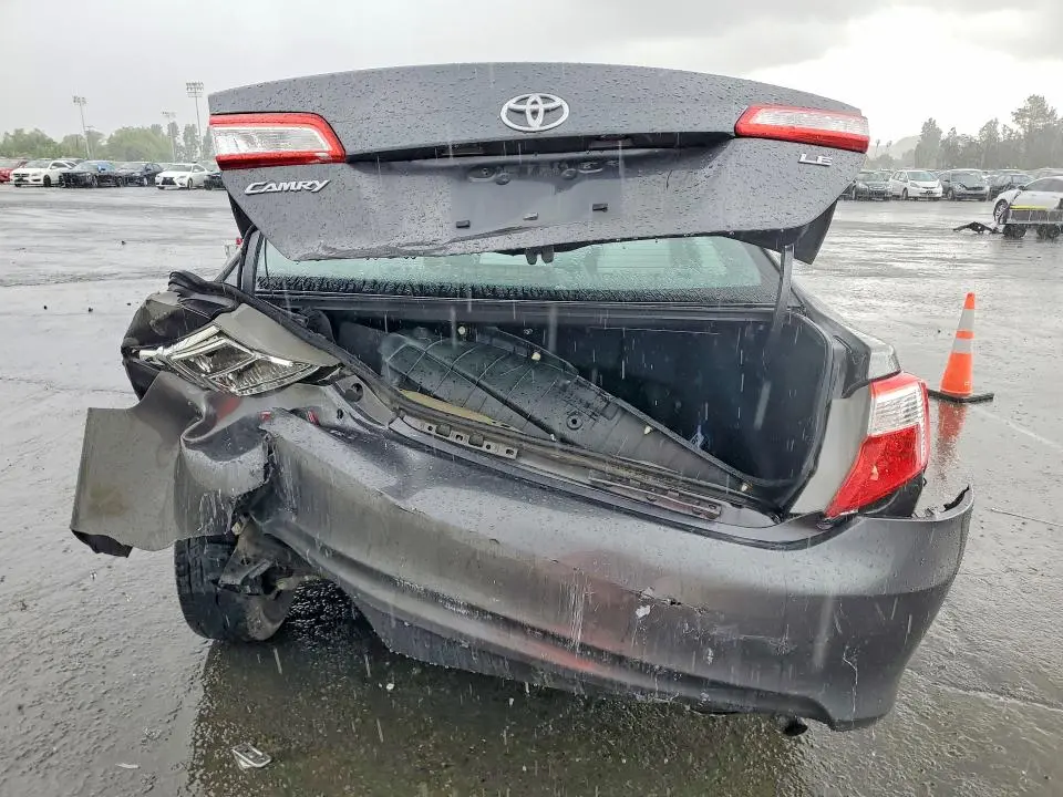 2013 TOYOTA CAMRY LE  