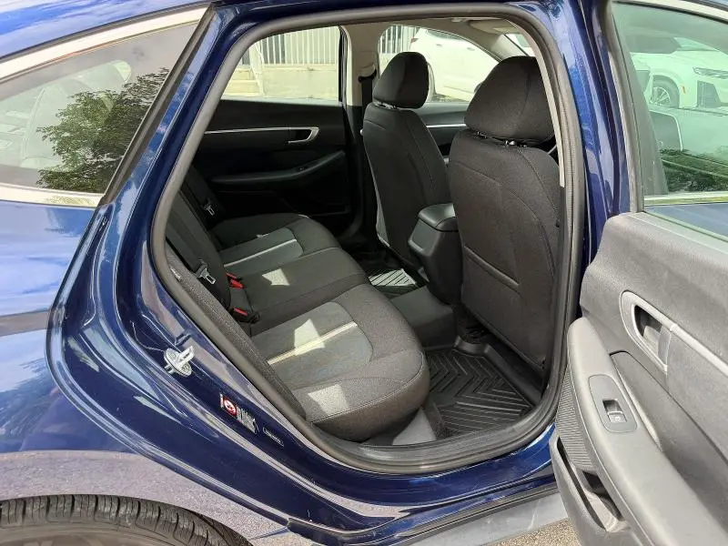 2021 HYUNDAI SONATA SE  