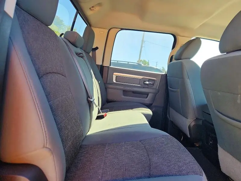 2015 RAM 1500 SLT  