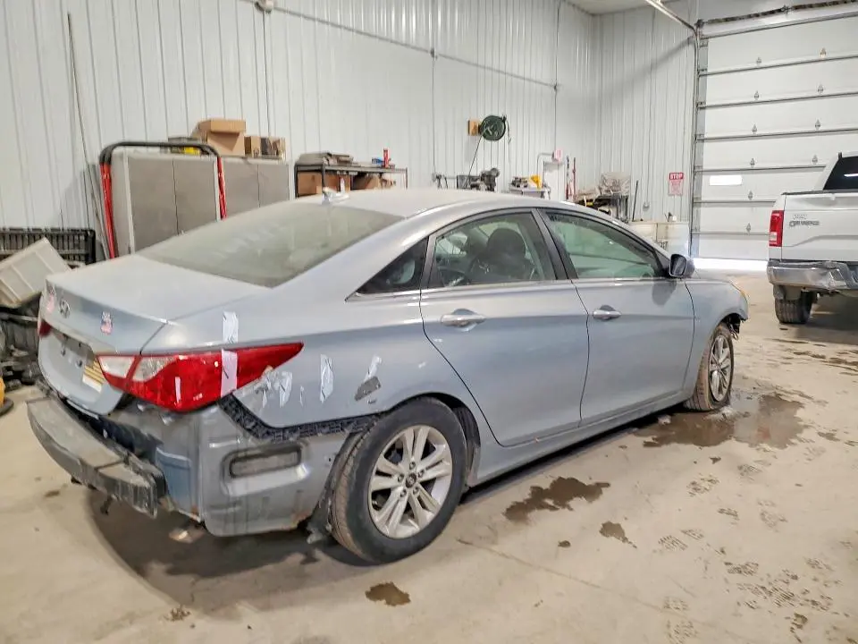2011 HYUNDAI SONATA GLS  