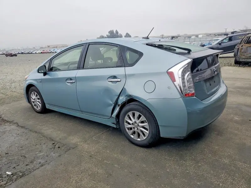 2013 TOYOTA PRIUS PLUG-IN   