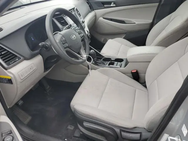 2018 HYUNDAI TUCSON SE  