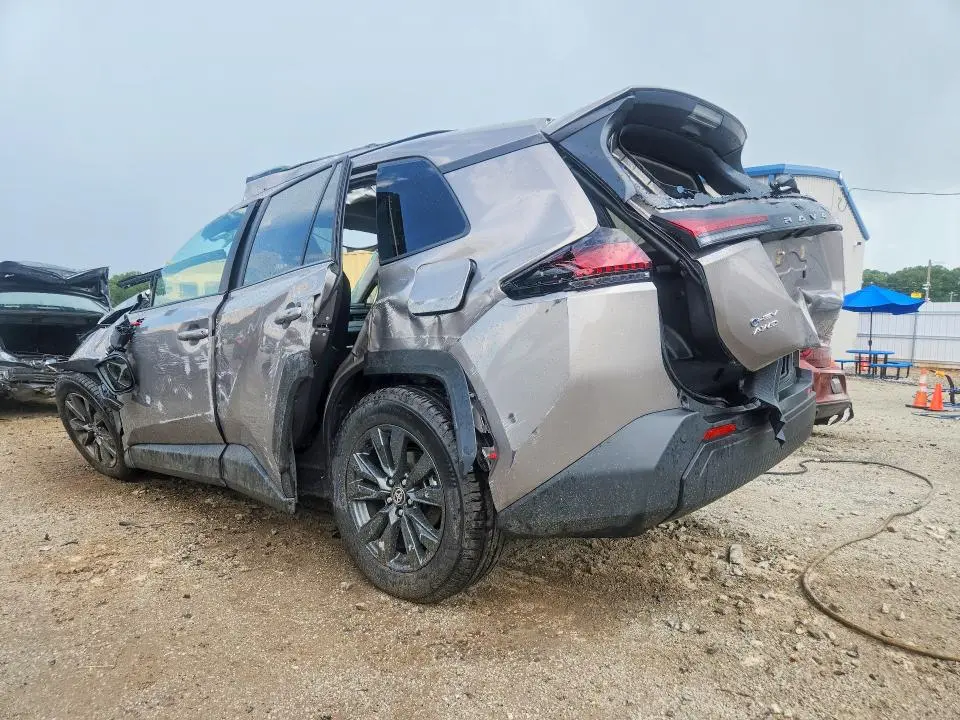 2026 TOYOTA RAV4 XLE PREMIUM  