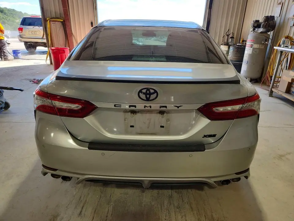 2018 TOYOTA CAMRY XSE  