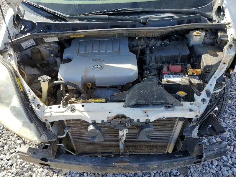 2010 TOYOTA SIENNA XLE LIMITED  