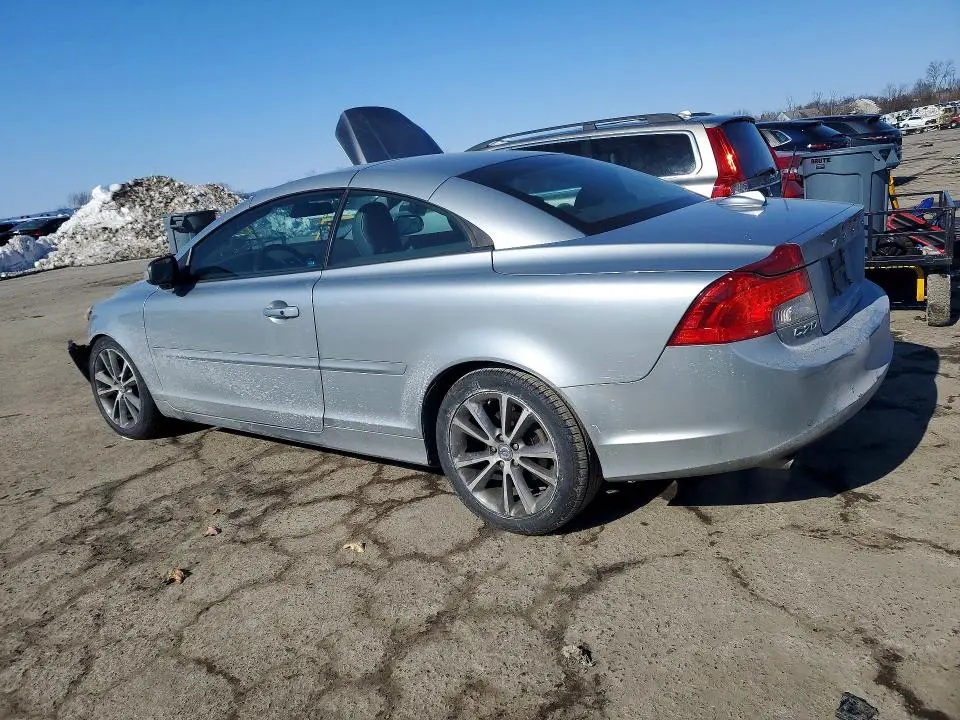 2011 VOLVO C70 T5  