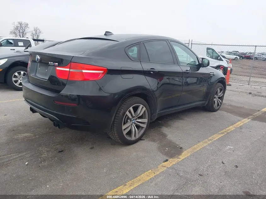 2012 BMW X6 M  
