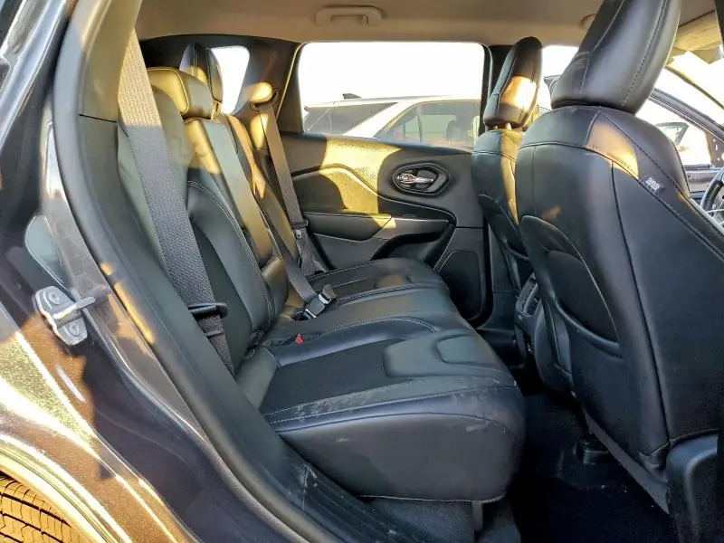 2021 JEEP CHEROKEE LATITUDE PLUS  