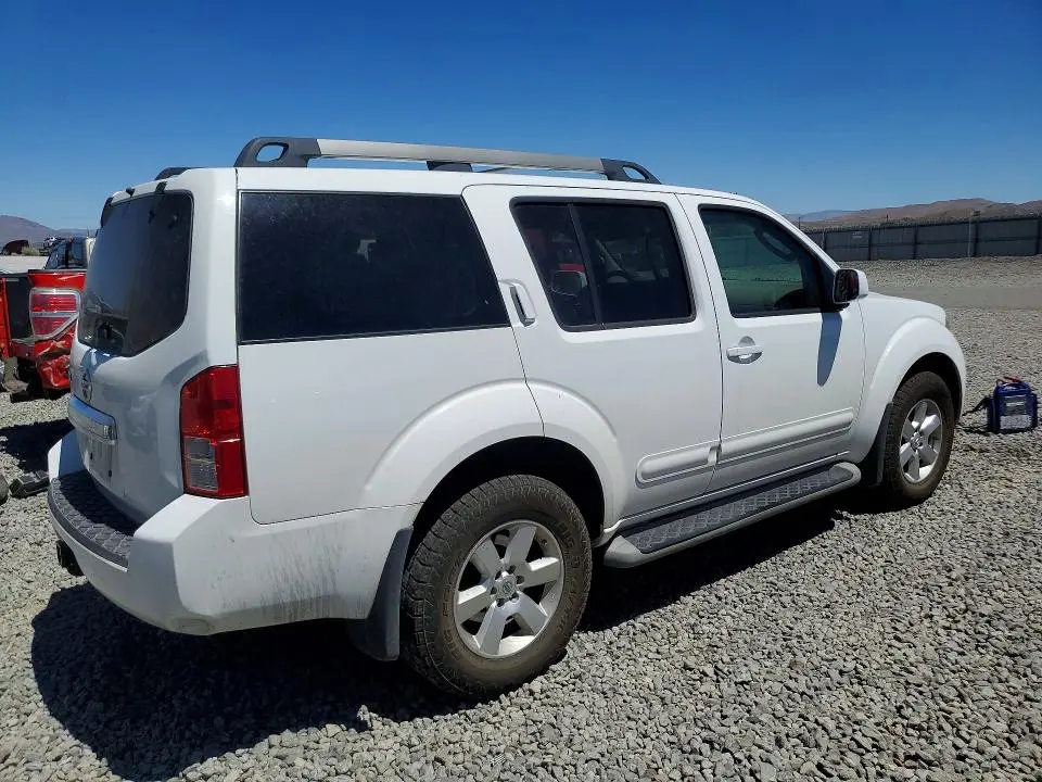 2012 NISSAN PATHFINDER S  