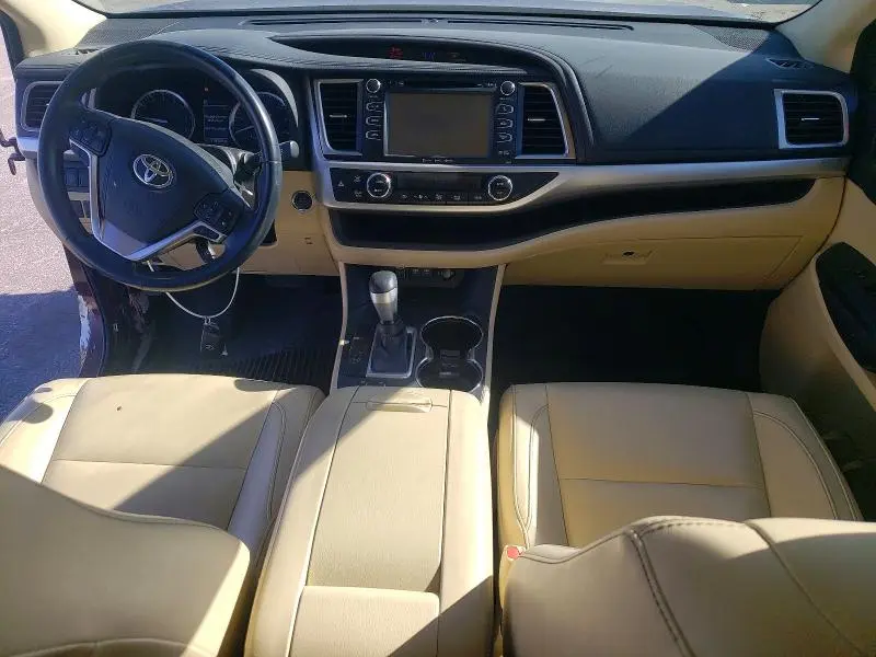 2018 TOYOTA HIGHLANDER XLE  