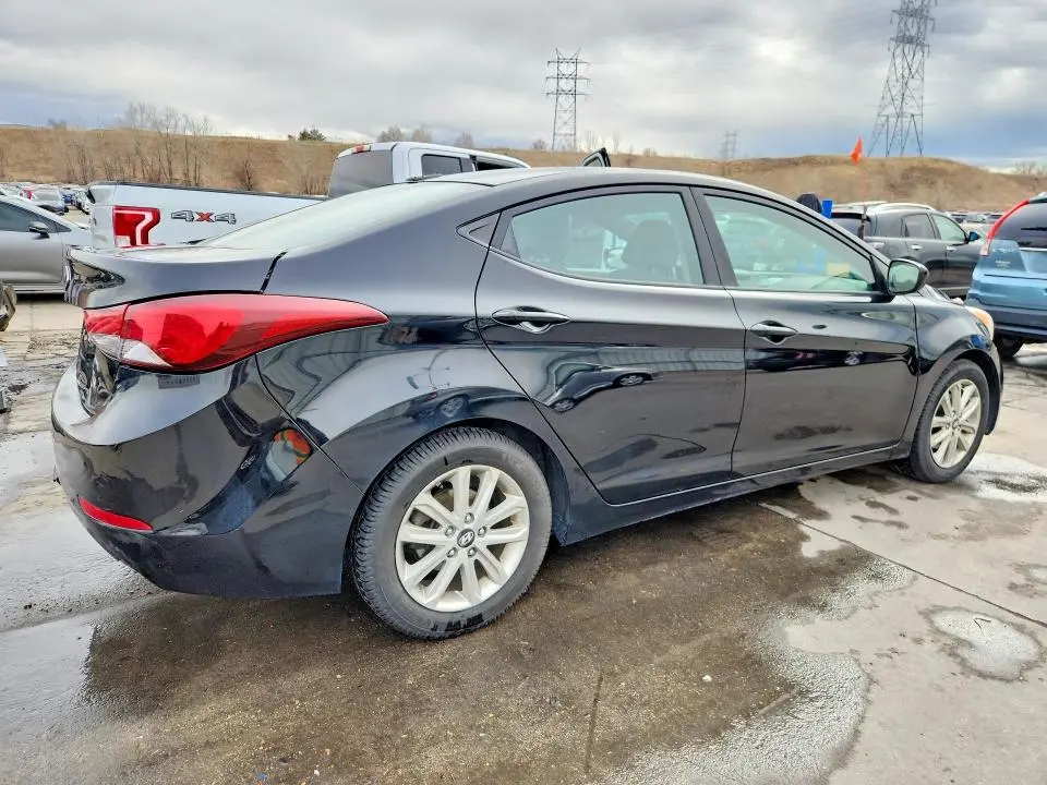 2014 HYUNDAI ELANTRA SE  