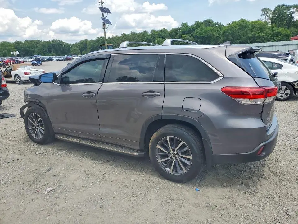 2017 TOYOTA HIGHLANDER XLE  