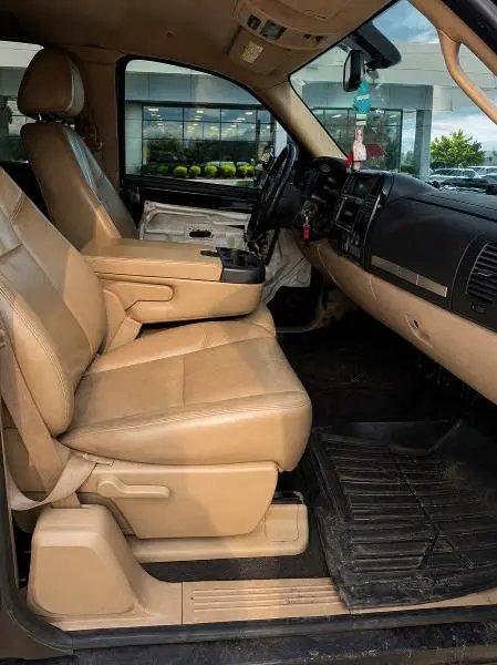 2011 GMC SIERRA K2500 SLE  