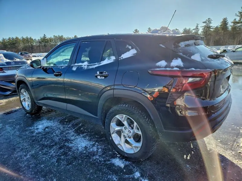2025 CHEVROLET TRAX LS  