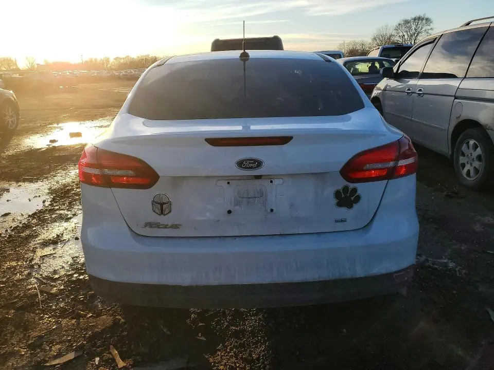 2017 FORD FOCUS SE  