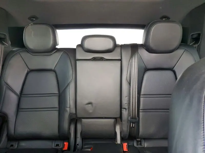 2019 PORSCHE CAYENNE   