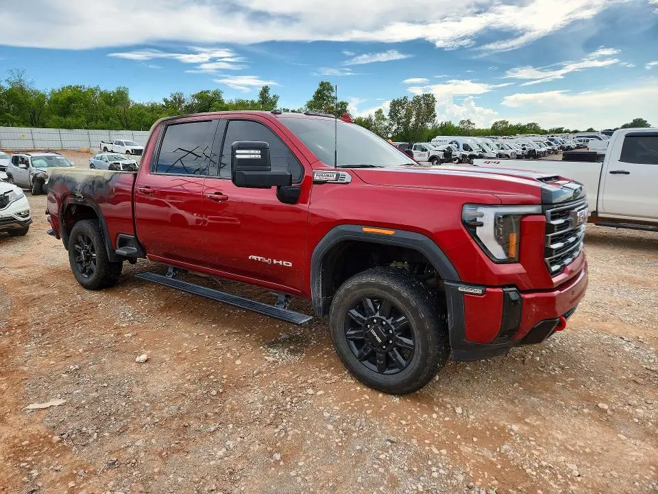 2025 GMC SIERRA K2500 AT4  