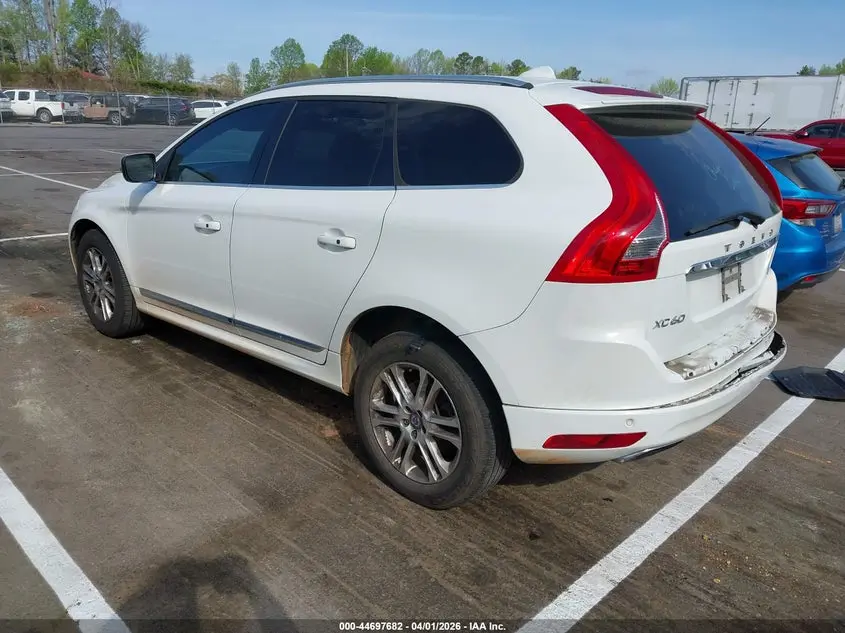 2016 VOLVO XC60 T5 DRIVE-E PLATINUM