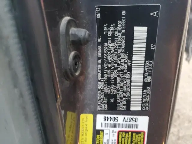 2013 TOYOTA SIENNA XLE  