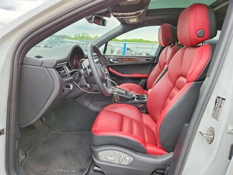 2022 PORSCHE MACAN S  