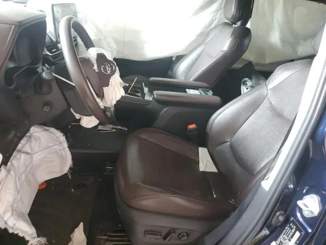 2022 TOYOTA SIENNA LIMITED