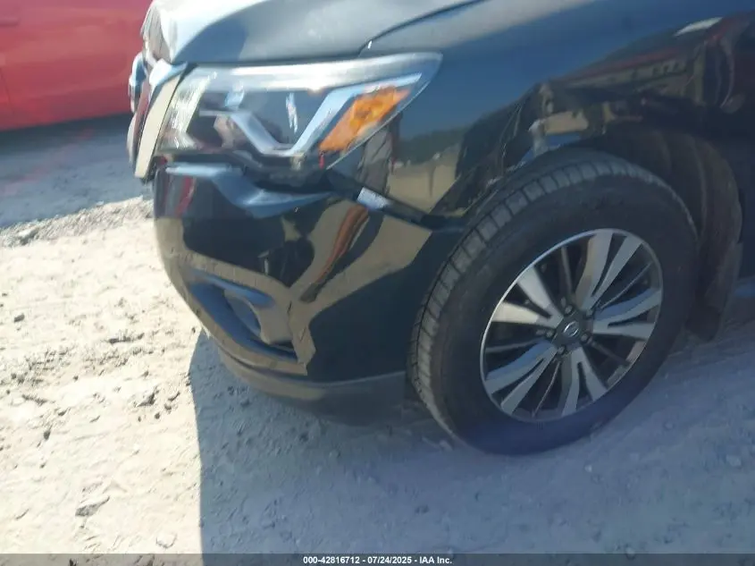 2017 NISSAN PATHFINDER SV