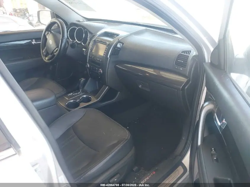 2013 KIA SORENTO SX V6