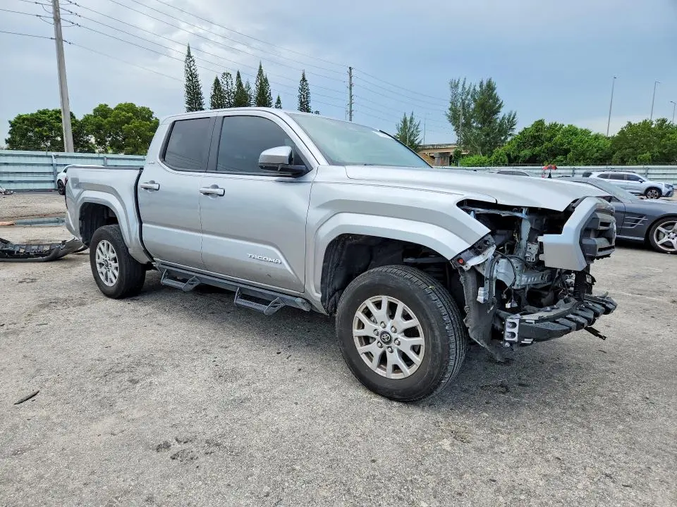 2024 TOYOTA TACOMA SR5  