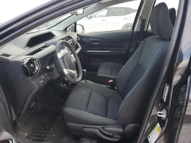 2016 TOYOTA PRIUS C 