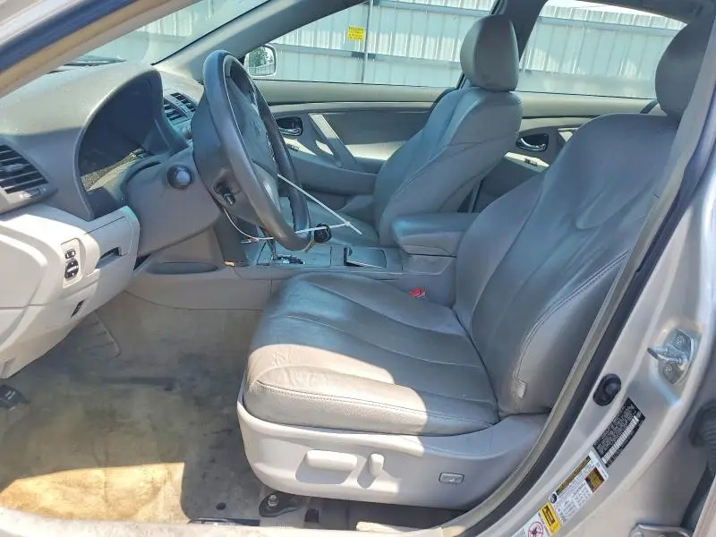 2011 TOYOTA CAMRY LE  