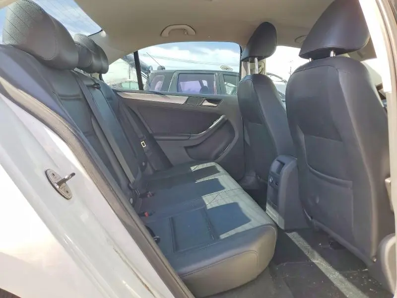 2014 VOLKSWAGEN JETTA SE  