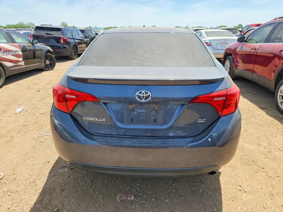 2017 TOYOTA COROLLA SE  