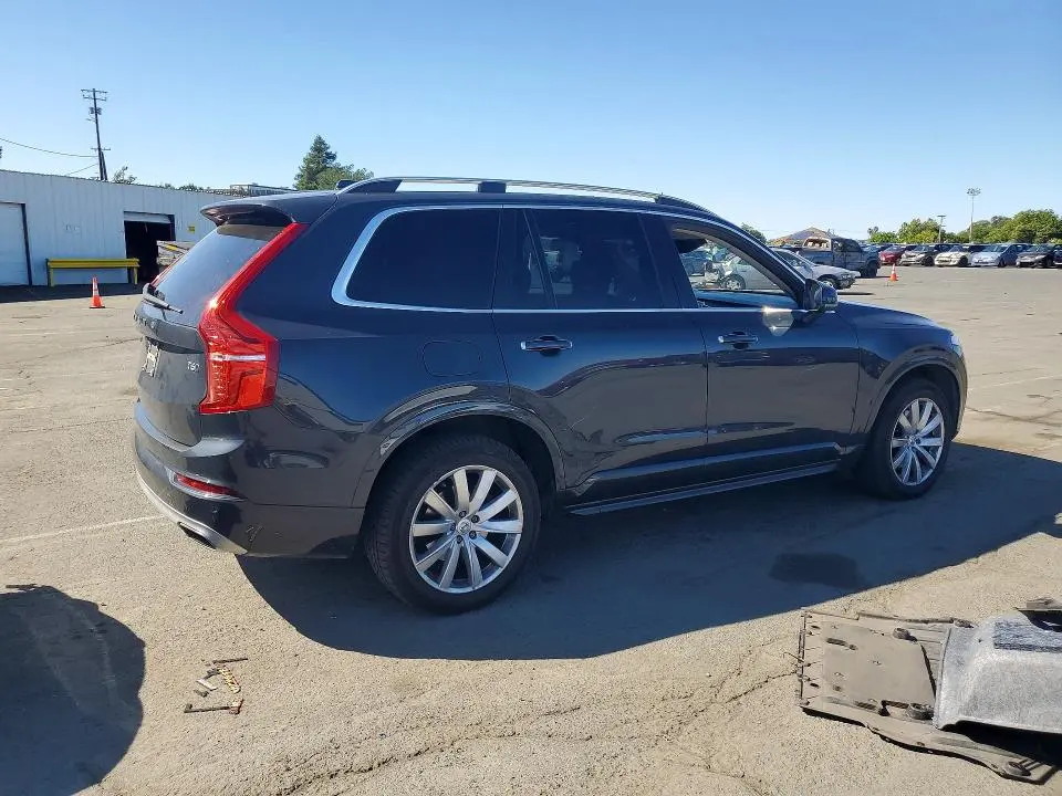 2016 VOLVO XC90 T6  
