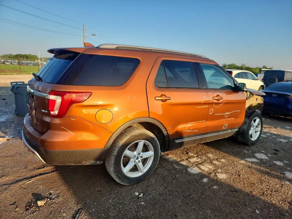 2017 FORD EXPLORER XLT  
