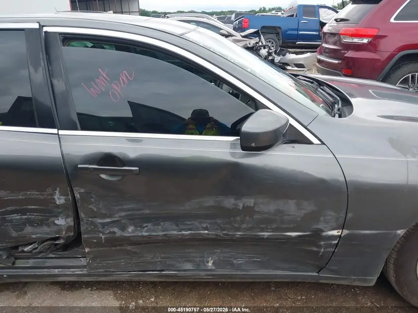 2012 INFINITI G25 JOURNEY
