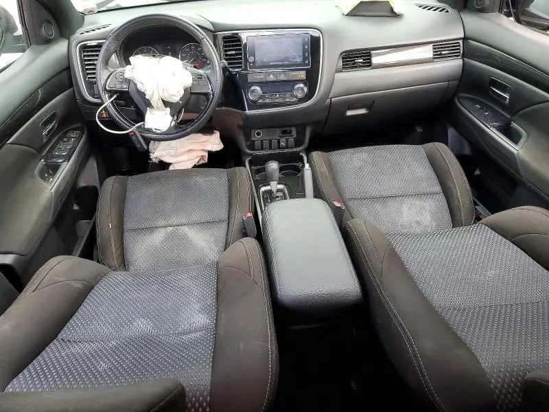 2018 MITSUBISHI OUTLANDER SE  