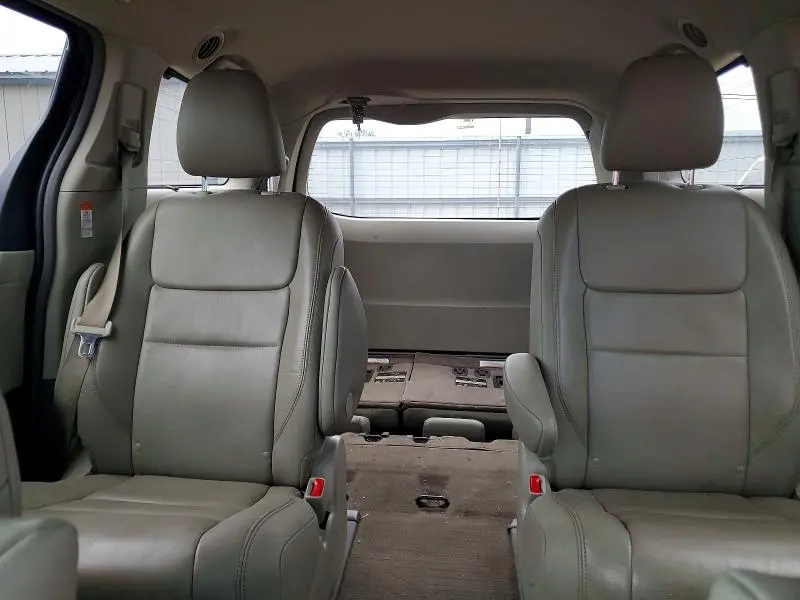 2017 TOYOTA SIENNA XLE PREMIUM 7-PASSENGER  