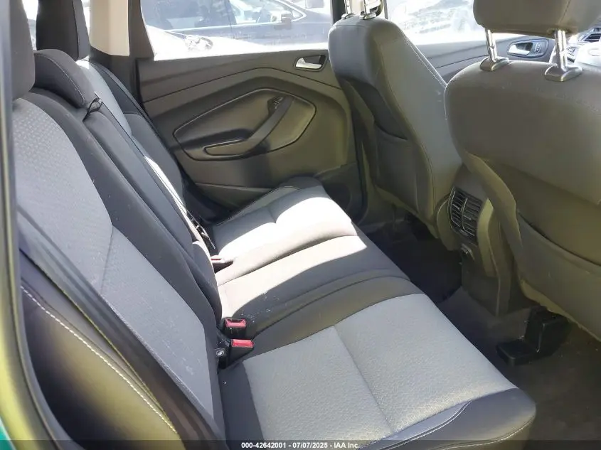 2019 FORD ESCAPE SE