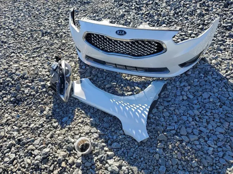 2015 KIA CADENZA PREMIUM  