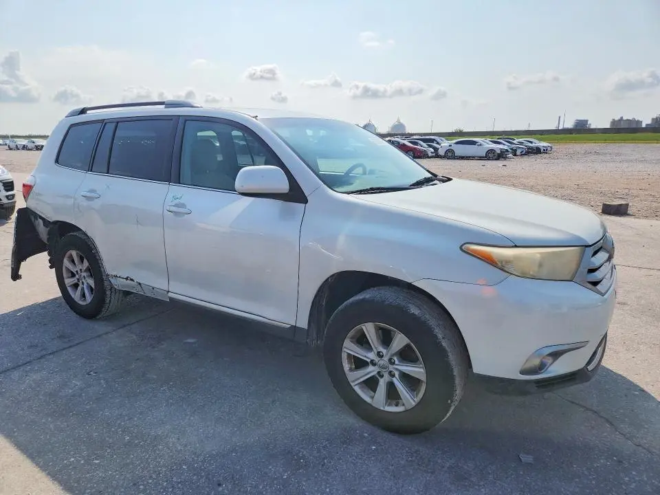 2011 TOYOTA HIGHLANDER BASE  