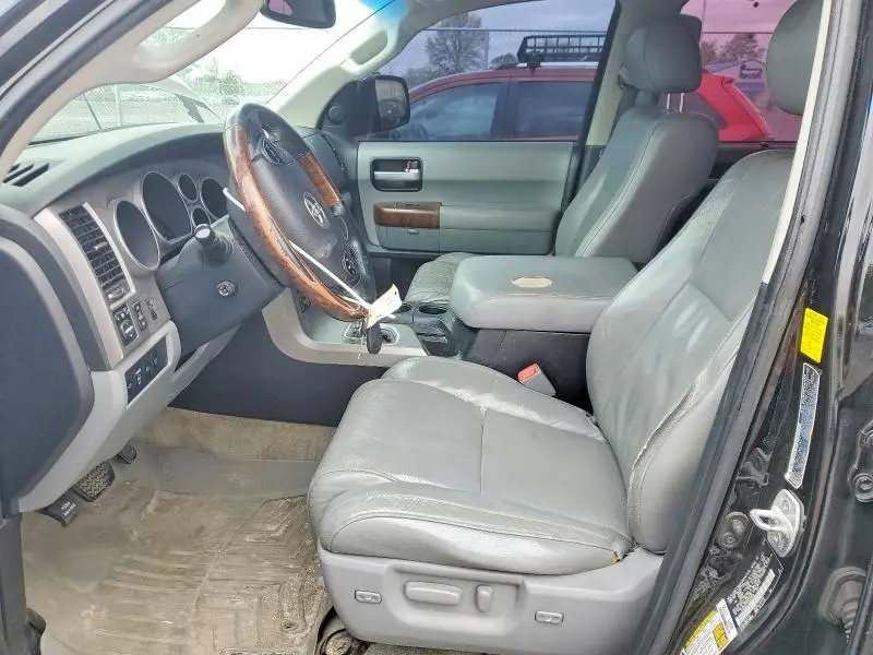 2010 TOYOTA SEQUOIA PLATINUM  