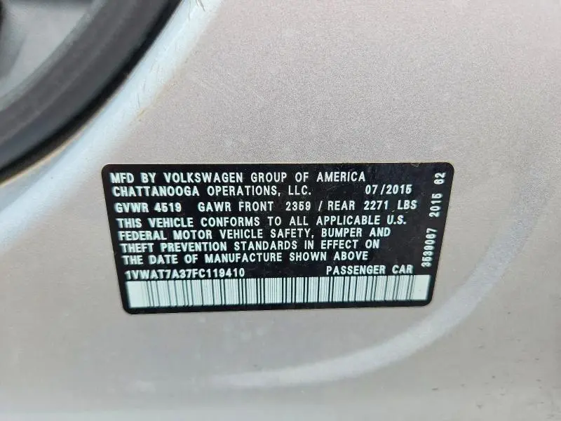 2015 VOLKSWAGEN PASSAT S  
