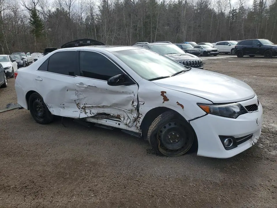 2014 TOYOTA CAMRY L  