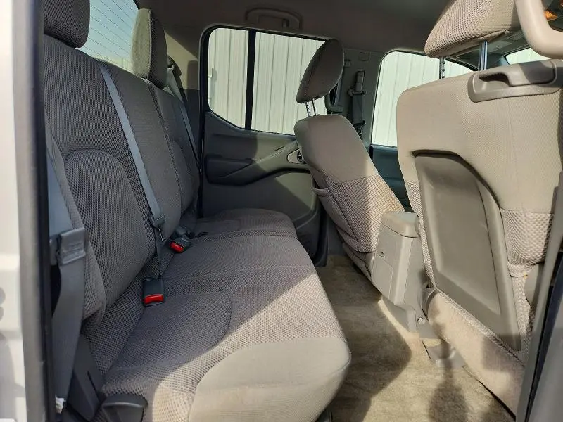 2013 NISSAN FRONTIER S  