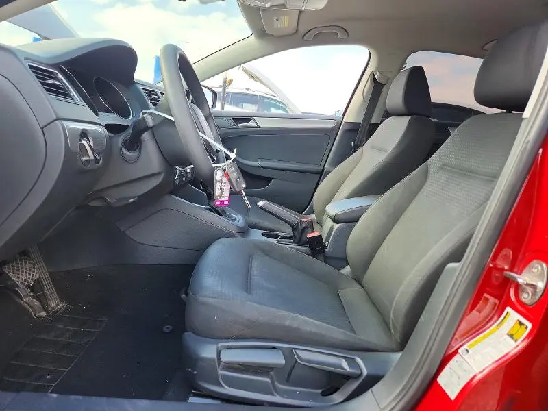 2016 VOLKSWAGEN JETTA SE  