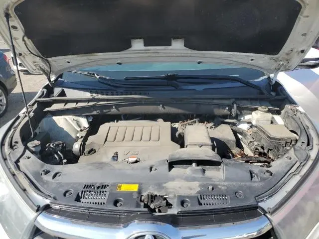 2016 TOYOTA HIGHLANDER XLE  