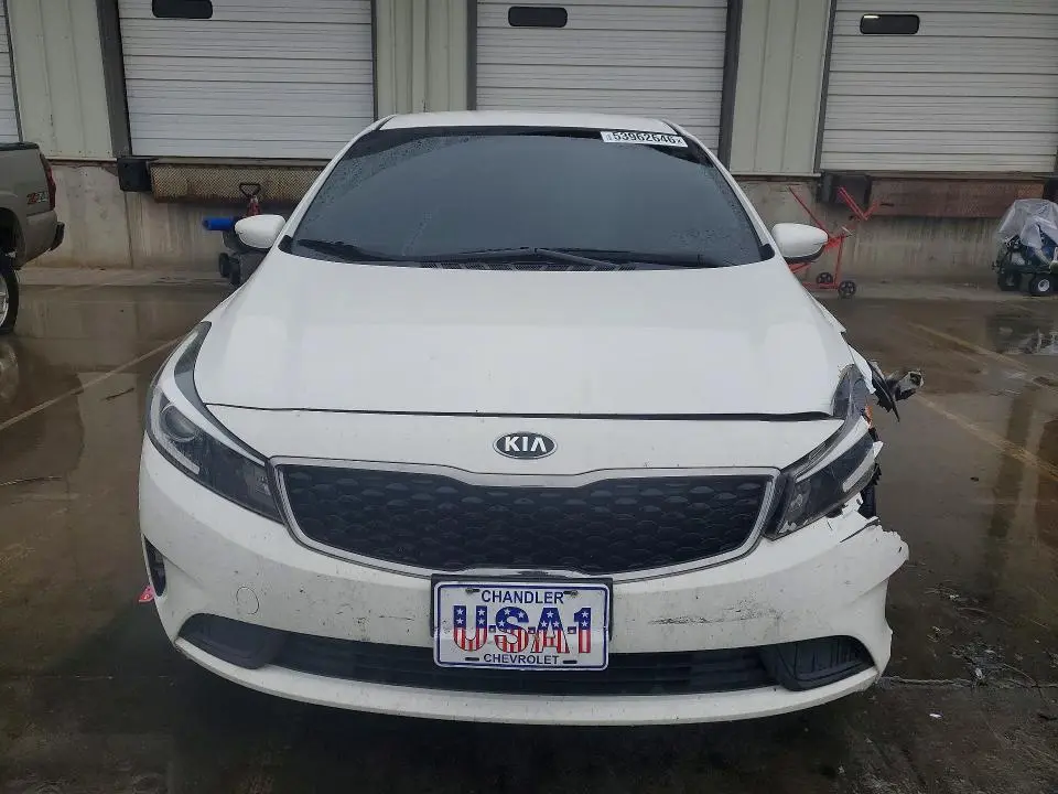 2017 KIA FORTE LX  