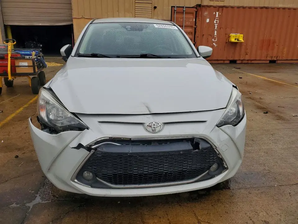 2019 TOYOTA YARIS LE  